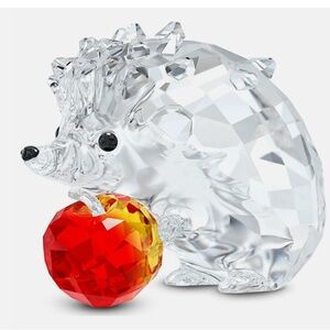 Swarovski Crystal The Peacful Counrtyside Clear/Red Hedgehog w/Apple Figurine